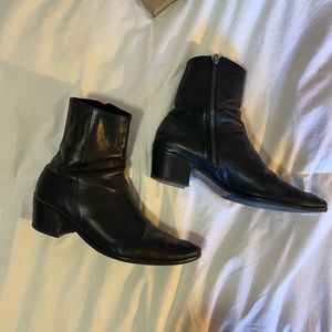 Modern Vice Black Leather Pointed Toe Chelsea Boot, Size 39.5
